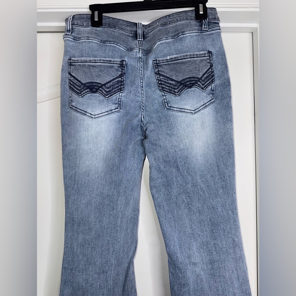 Idyllwind Light Blue Flare Jeans - Wide Leg - Picture 6 of 9